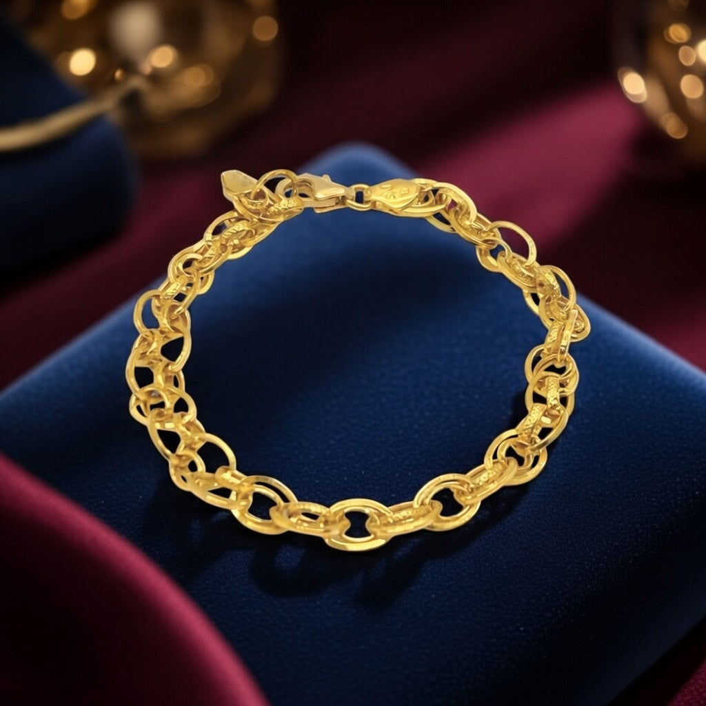 Gold Cluster Link Bracelet — Where Every Link Tells a Story of Strength