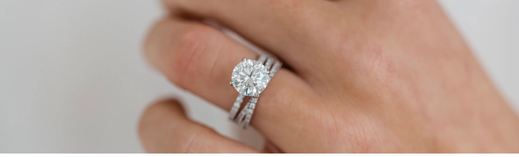 Sparkling Elegance: Tips to Choose the Best Single Diamond Ring for Women