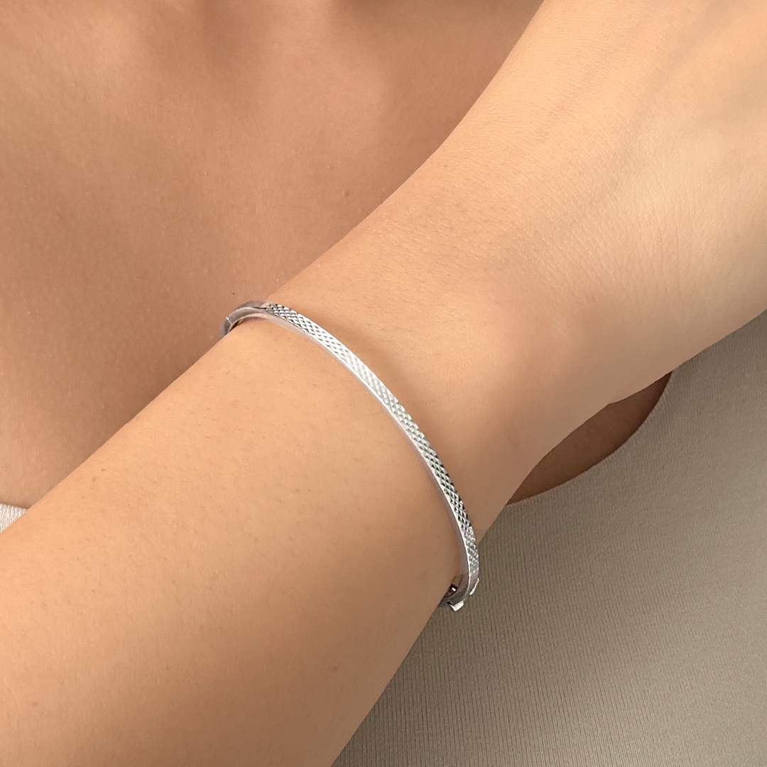 Scaled Bangle Bracelet | White