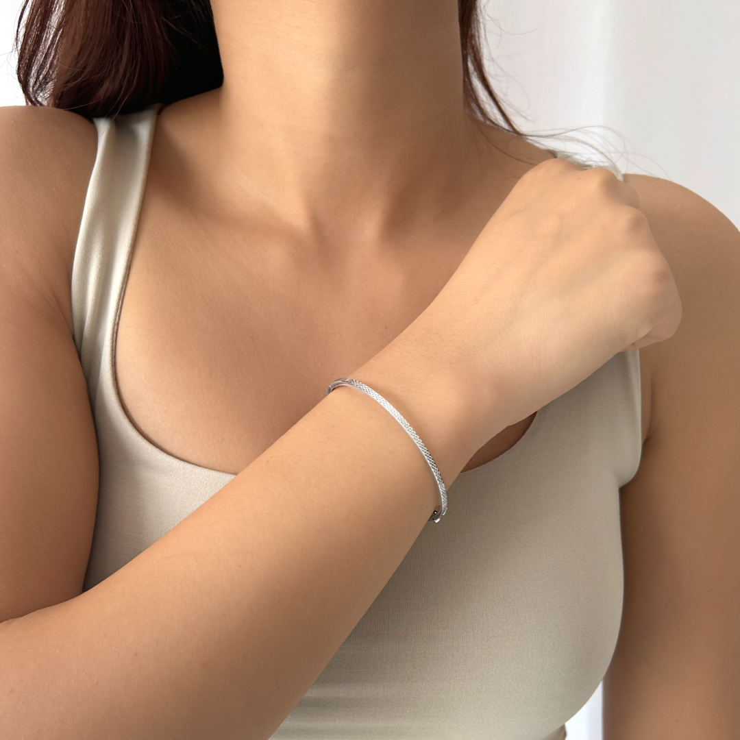 Scaled Bangle Bracelet | White