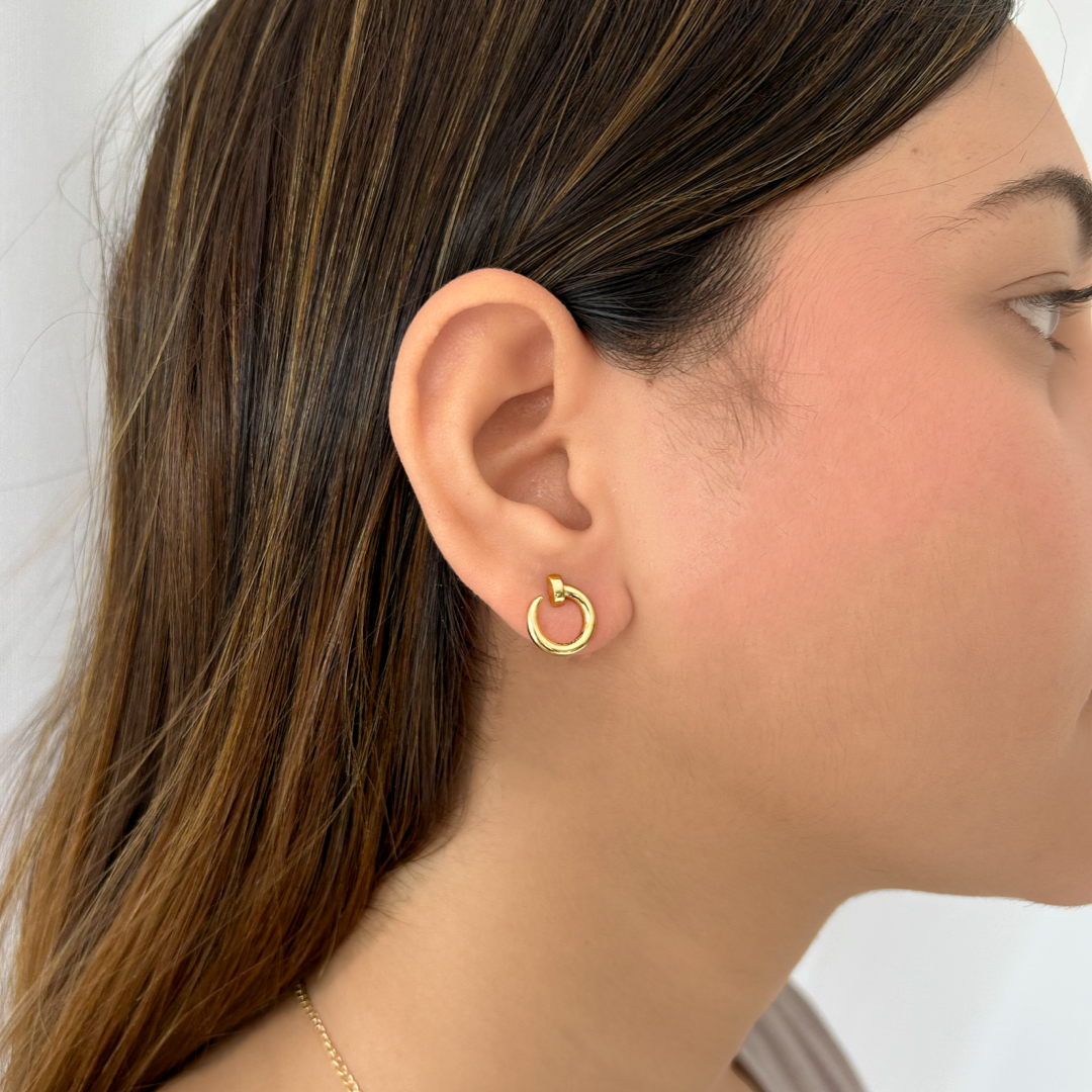 Hooked Studs