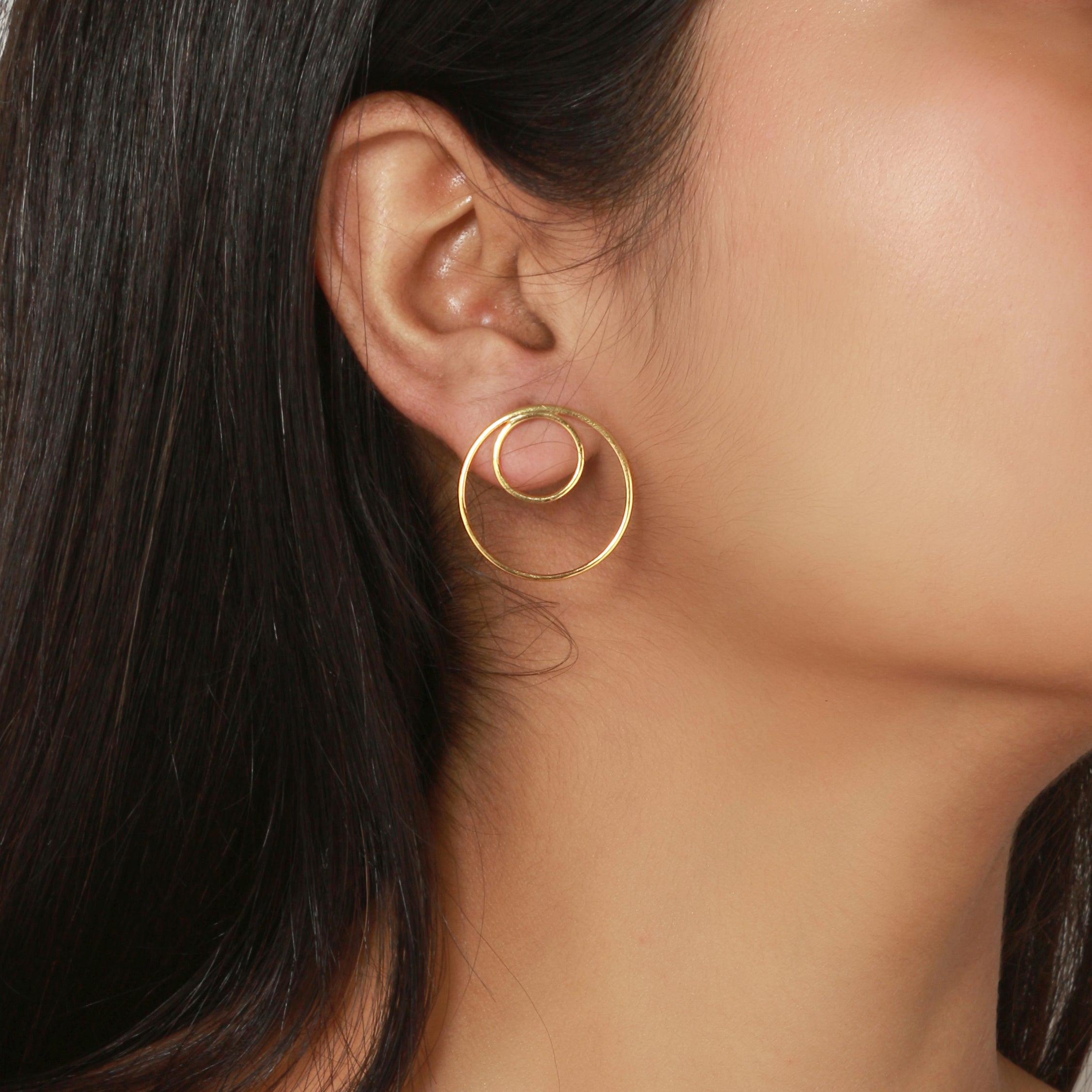 dual circle earring, gold earrings, fine jewellery