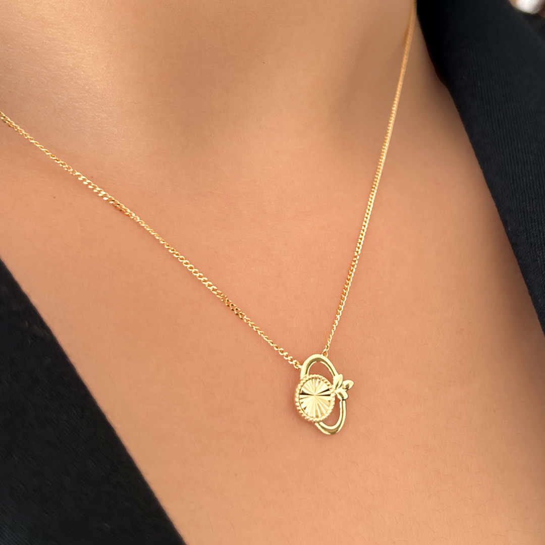Kaleido Round Embrace Necklace