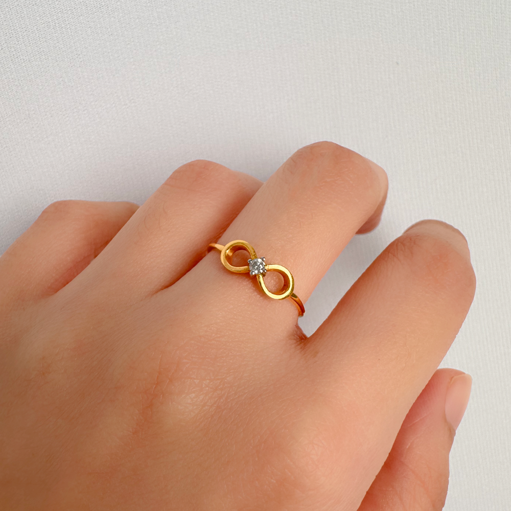 Mini Solitaire Infinity Ring