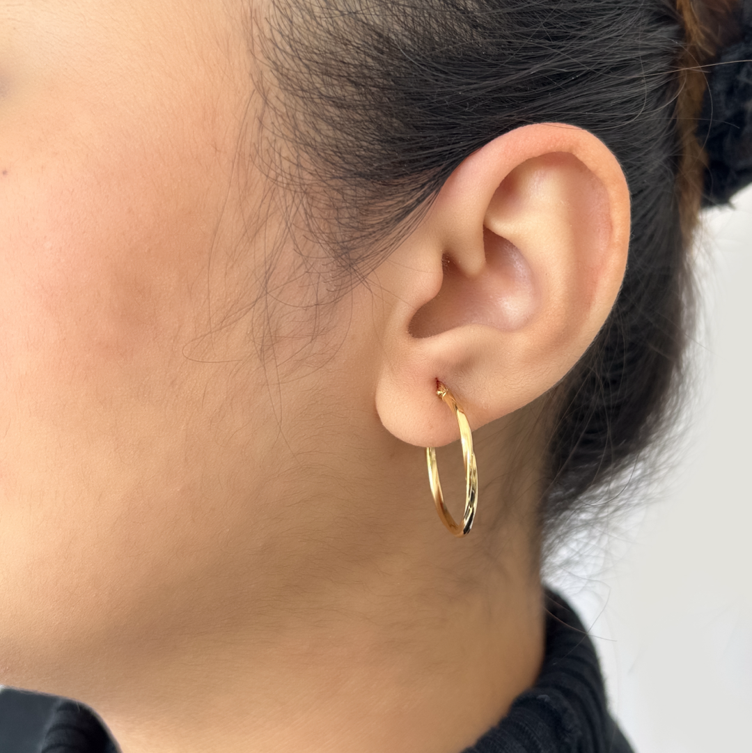 Sleek Twister Hoops