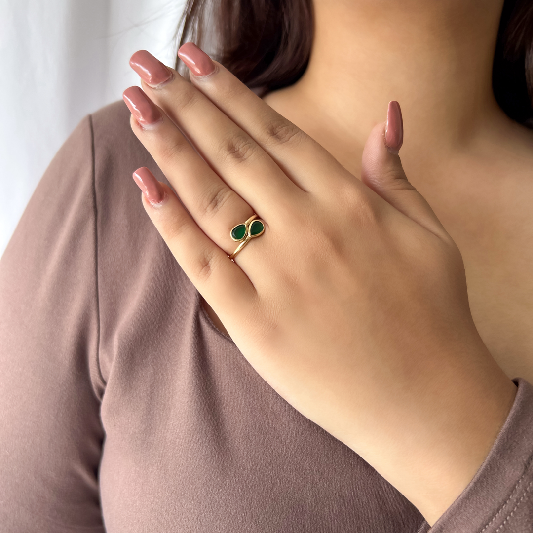 Green Pear Crossover Ring