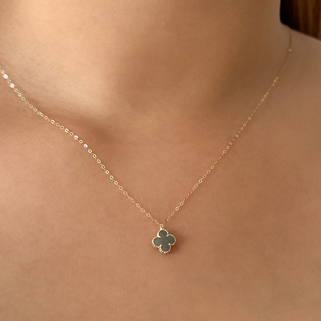 Shiny Pearly Clover Necklace