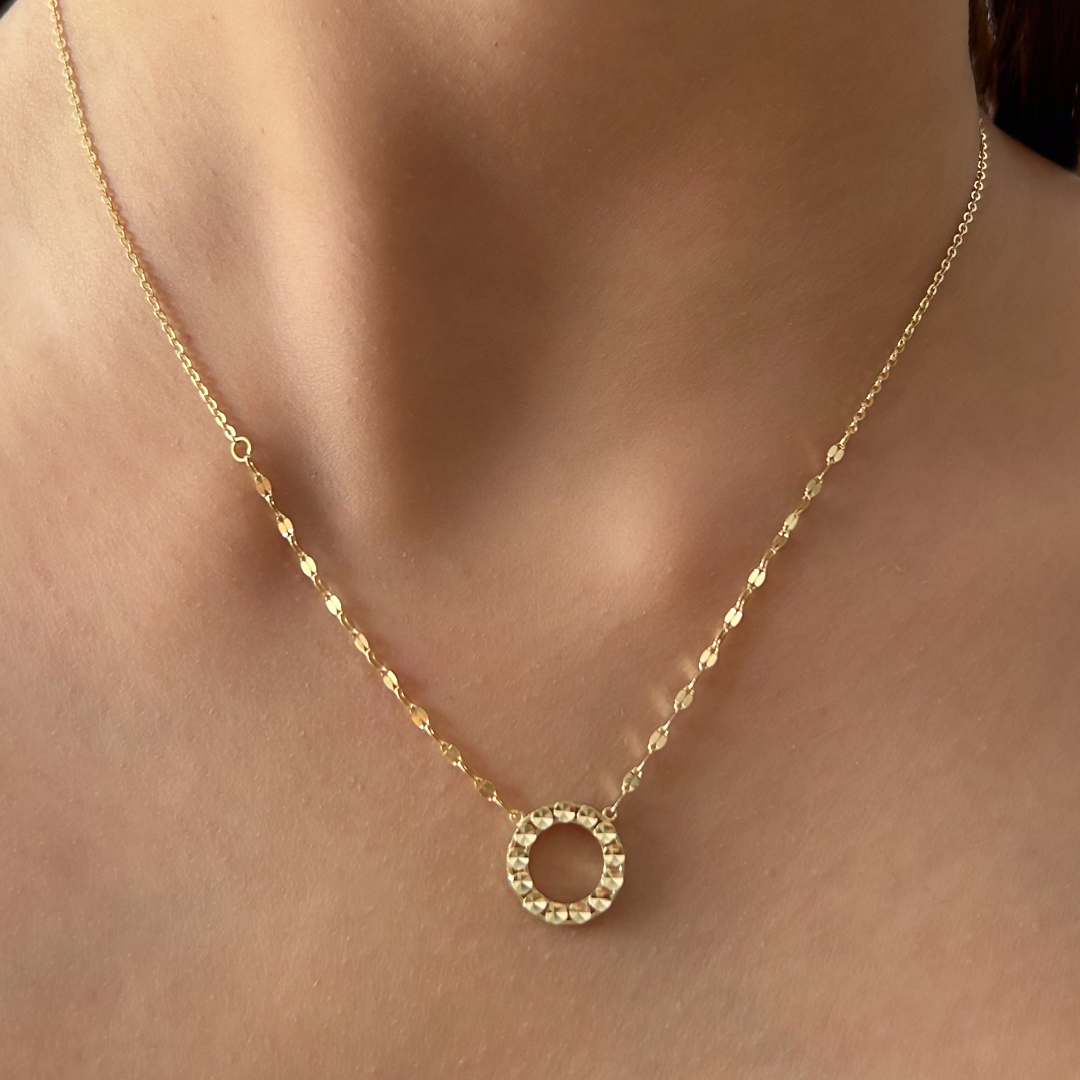 Hammered Glow Circle Necklace