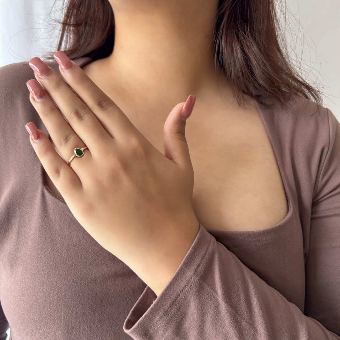 Green Stone Pear Ring | Size 9