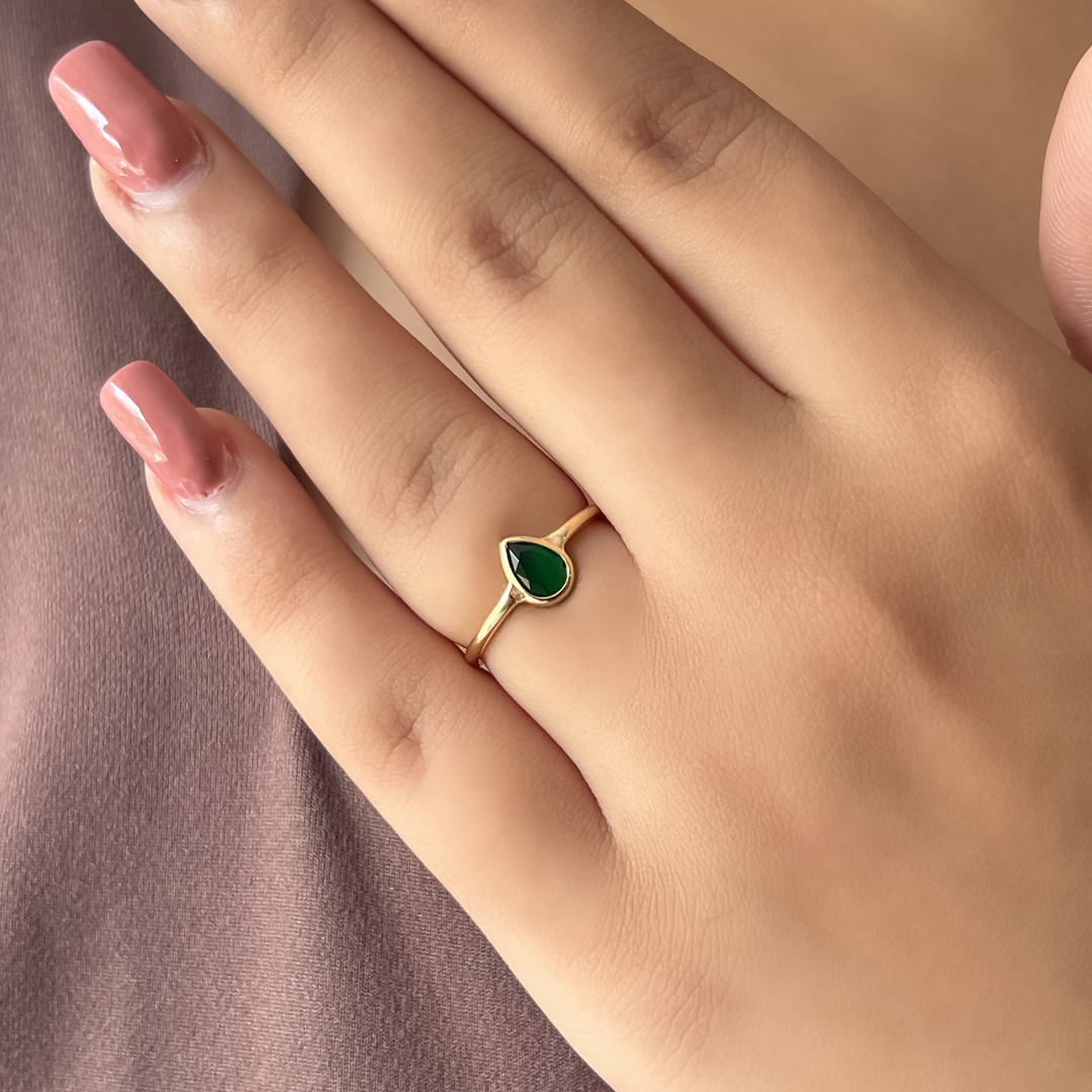 Green Stone Pear Ring | Size 9