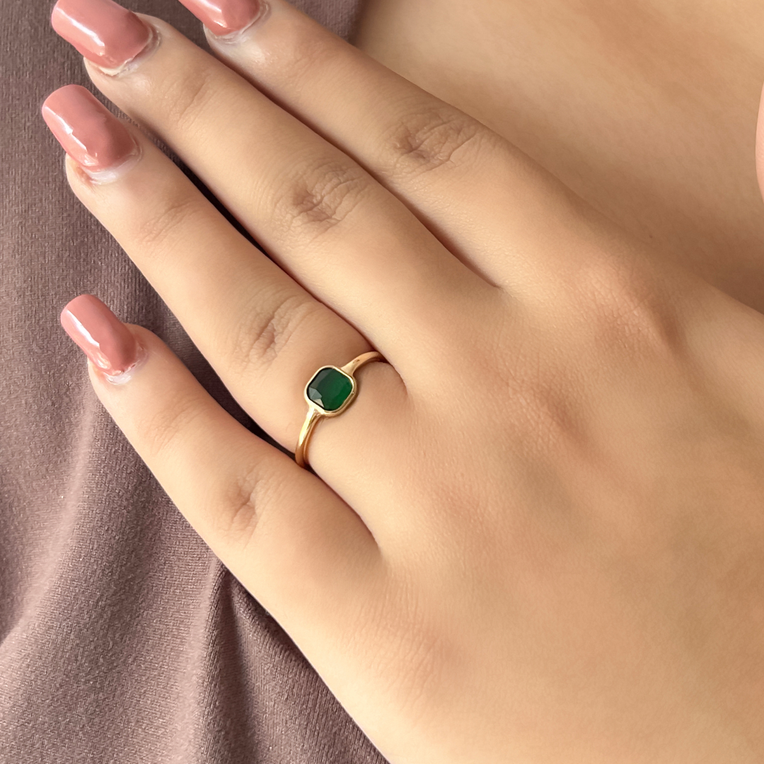 Green Stone Princess Ring | Size 8