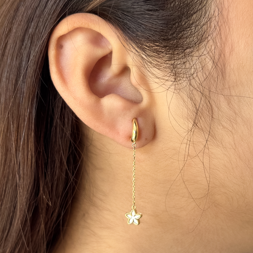 Pearly Floral Tailed Studs