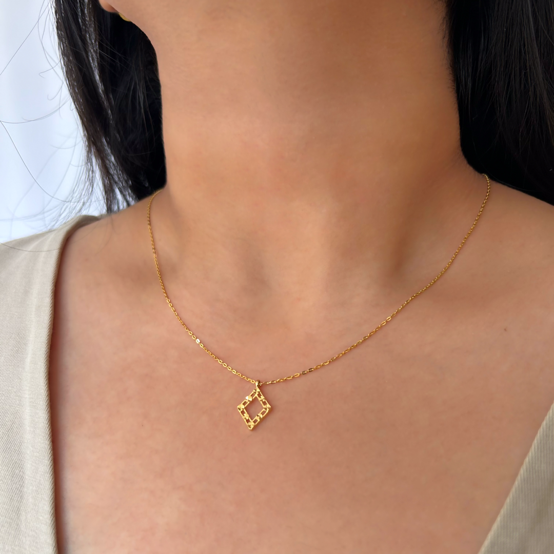 Sparkle Rhombus Necklace