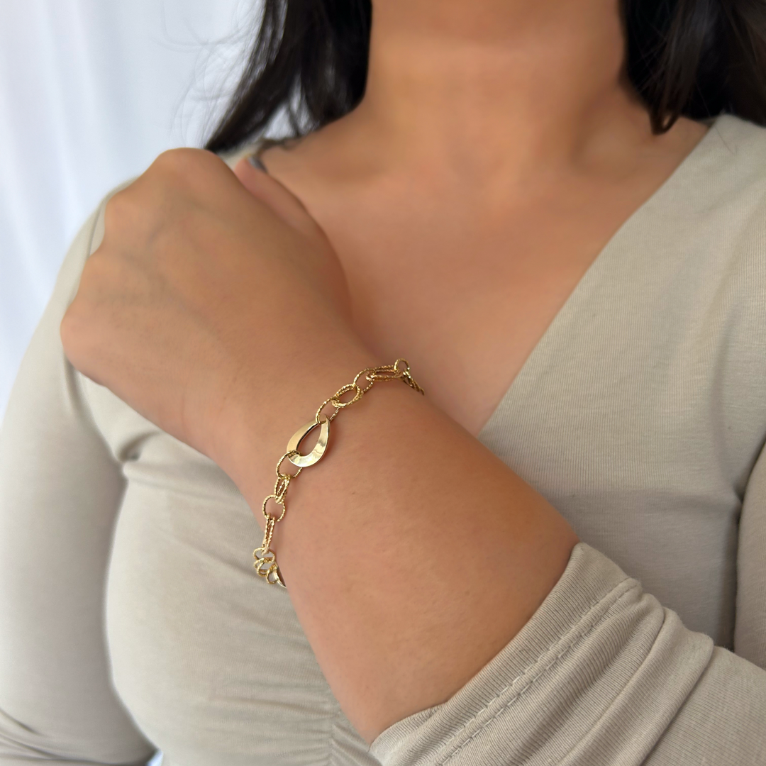 Radiant Loop Bracelet