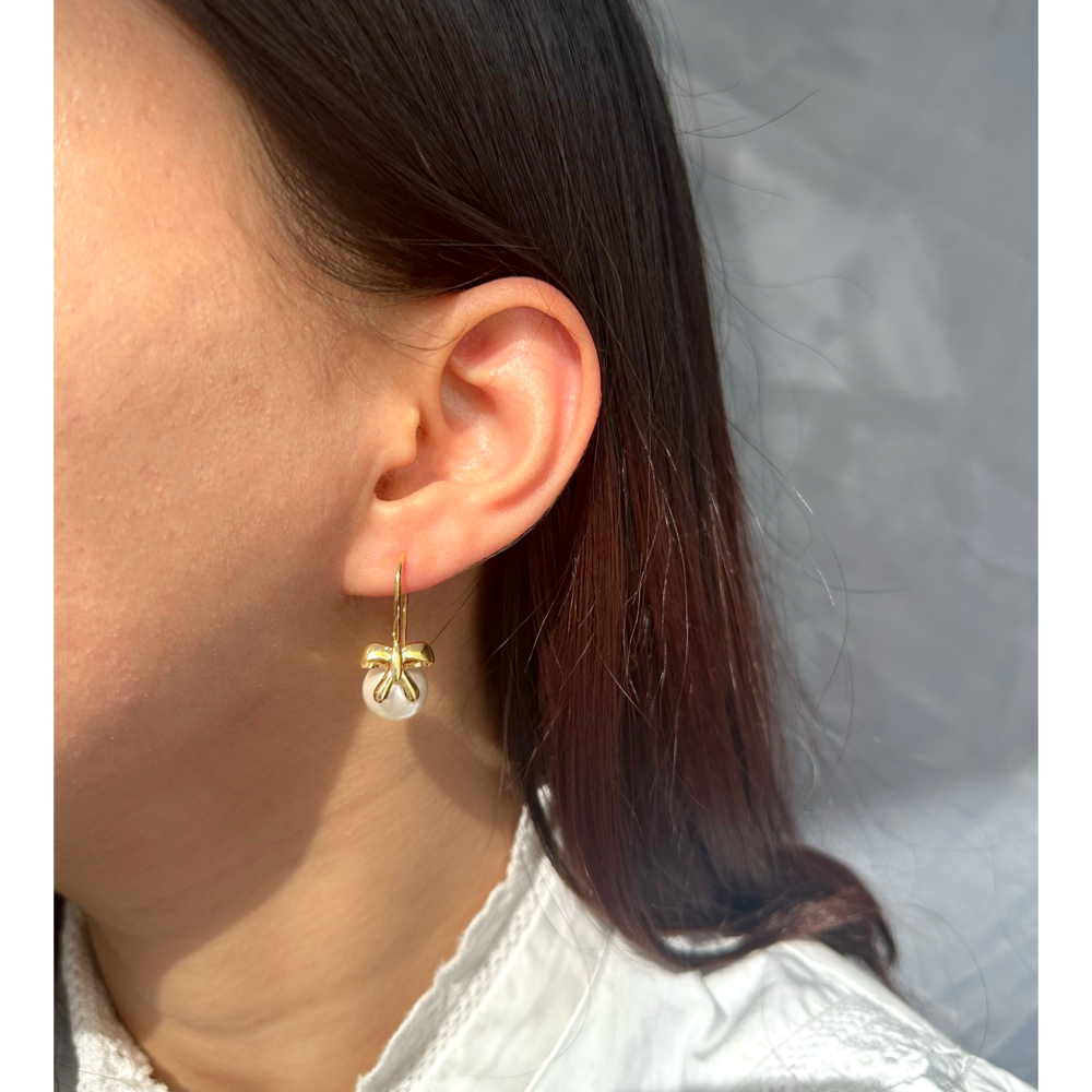 Pearl Bow Drops
