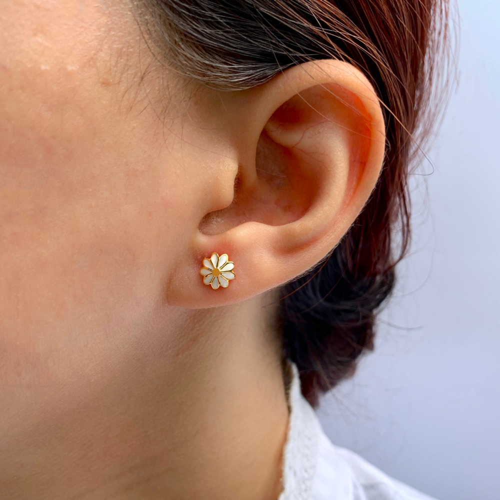 Daisy Studs