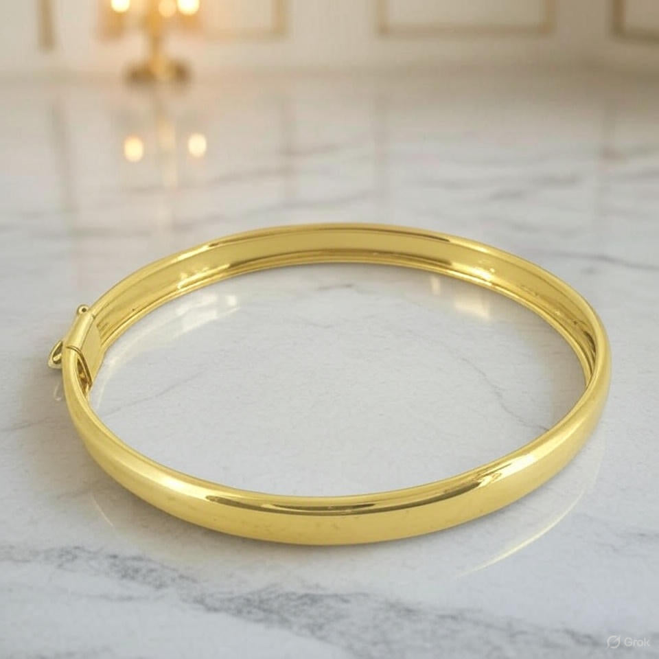 The Perfect Blend of Tradition and Modernity – Starkle’s Thick Bangle