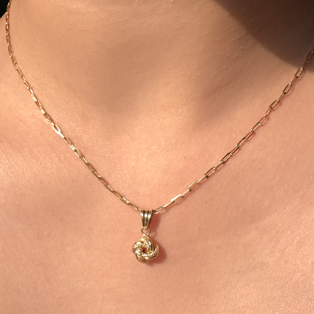 Ladies gold chain with 2025 pendant