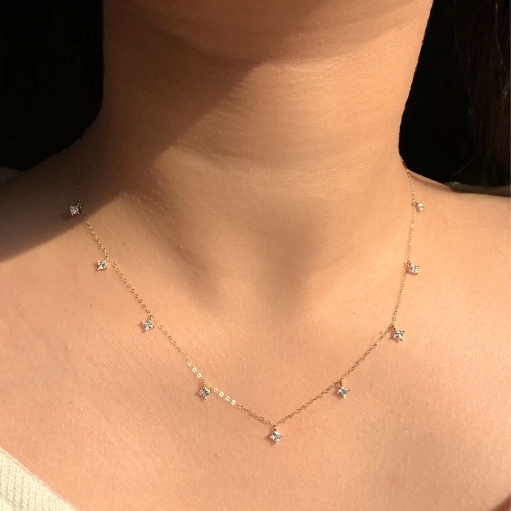 Diamond necklace under 10000 deals