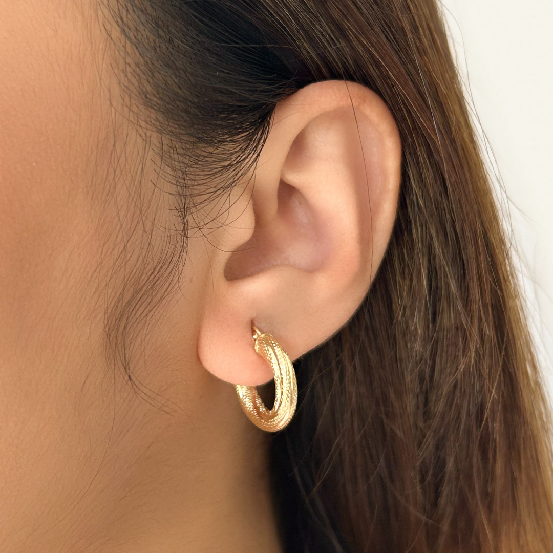 Bold Twister Hoops