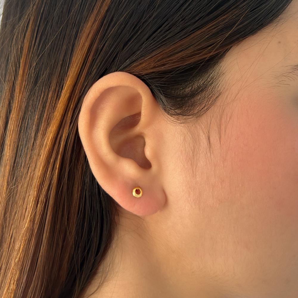 Buy women s gold diamond studs online gold studs online Starkle