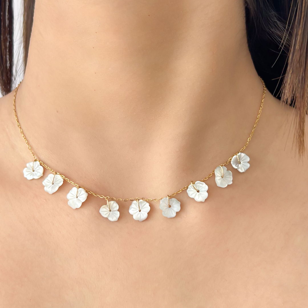 Pearly Floral Necklace