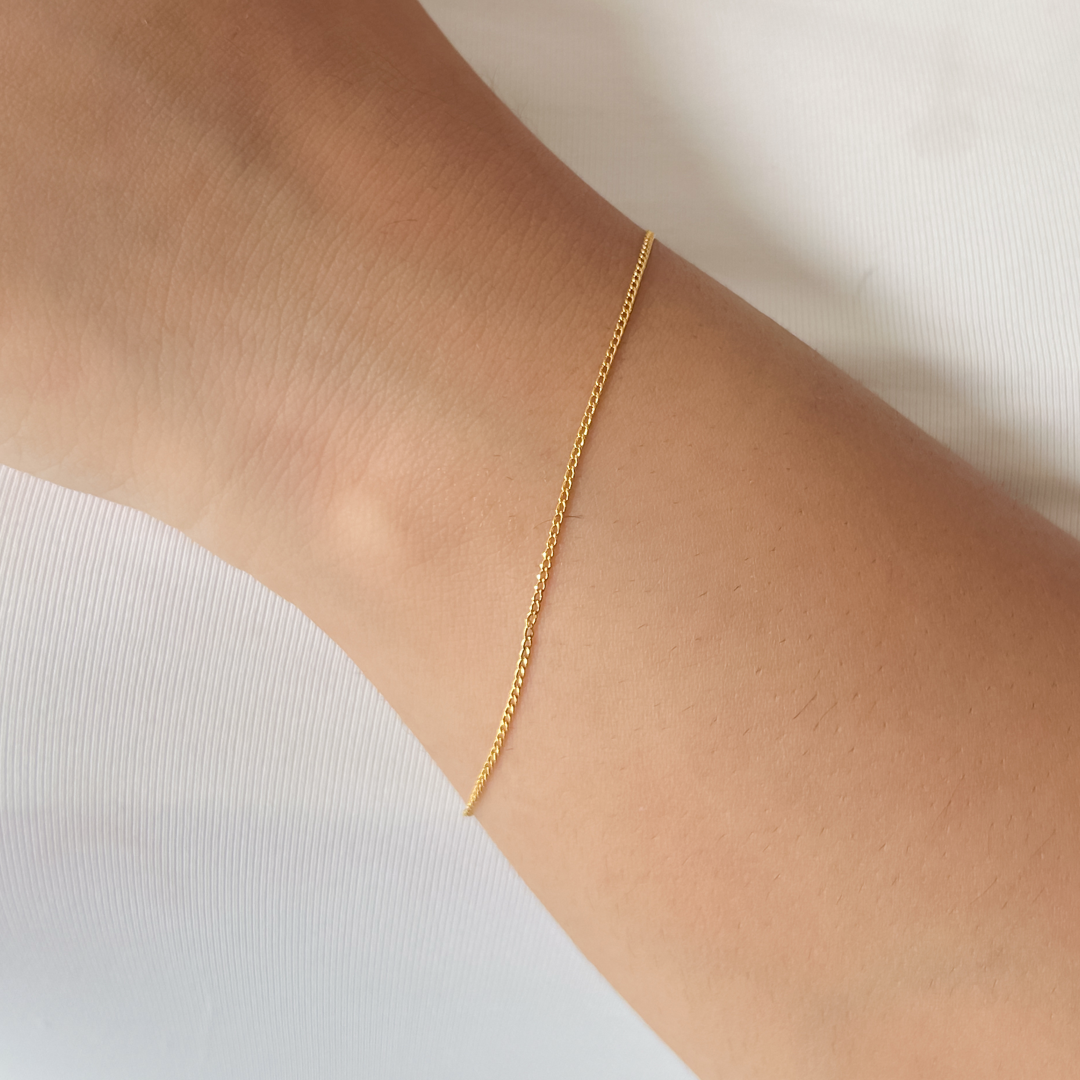 Wispy Curb Bracelet
