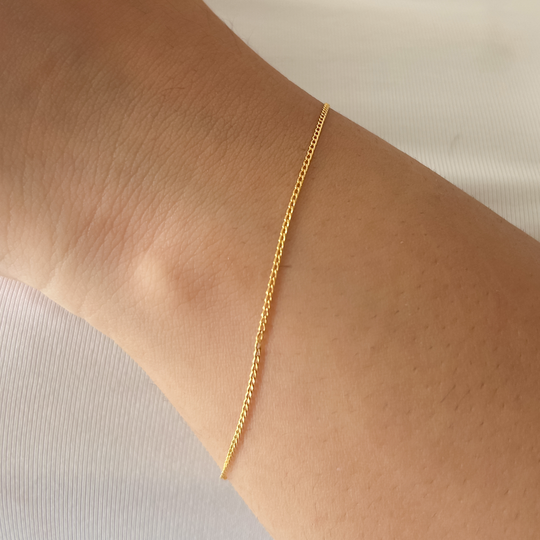 Wispy Curb Bracelet