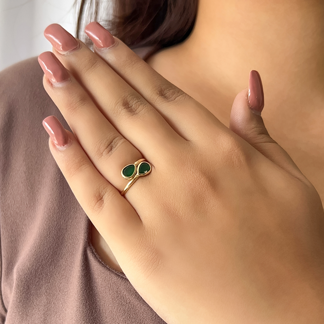 Green Pear Crossover Ring