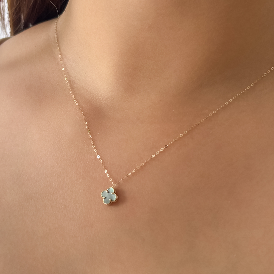 Shiny Pearly Clover Necklace