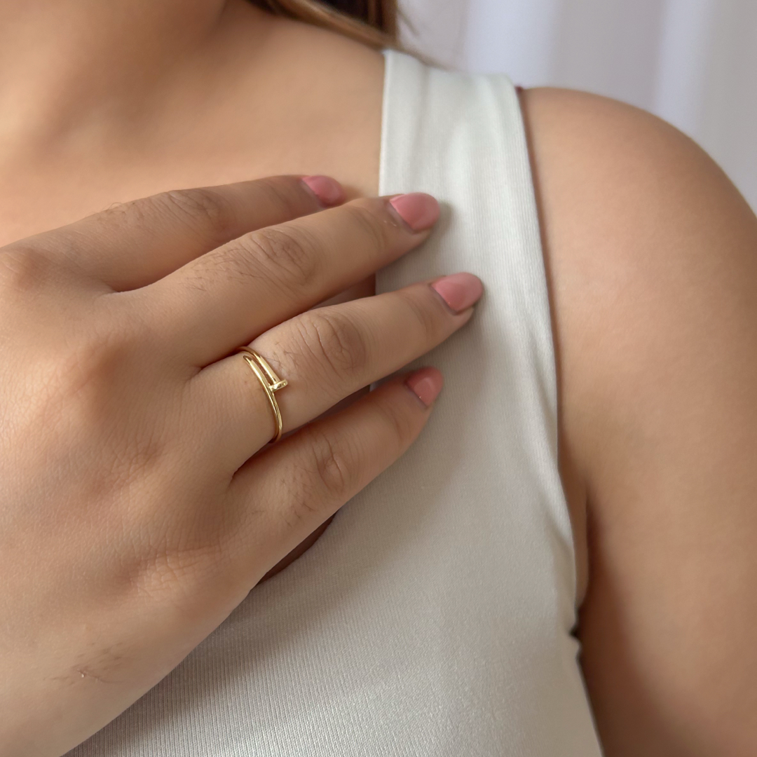 Nail Knot Ring