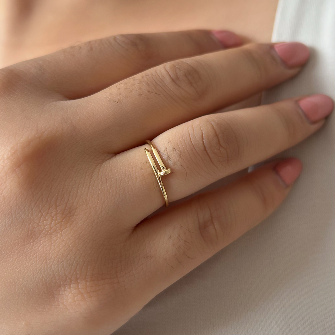 Nail Knot Ring