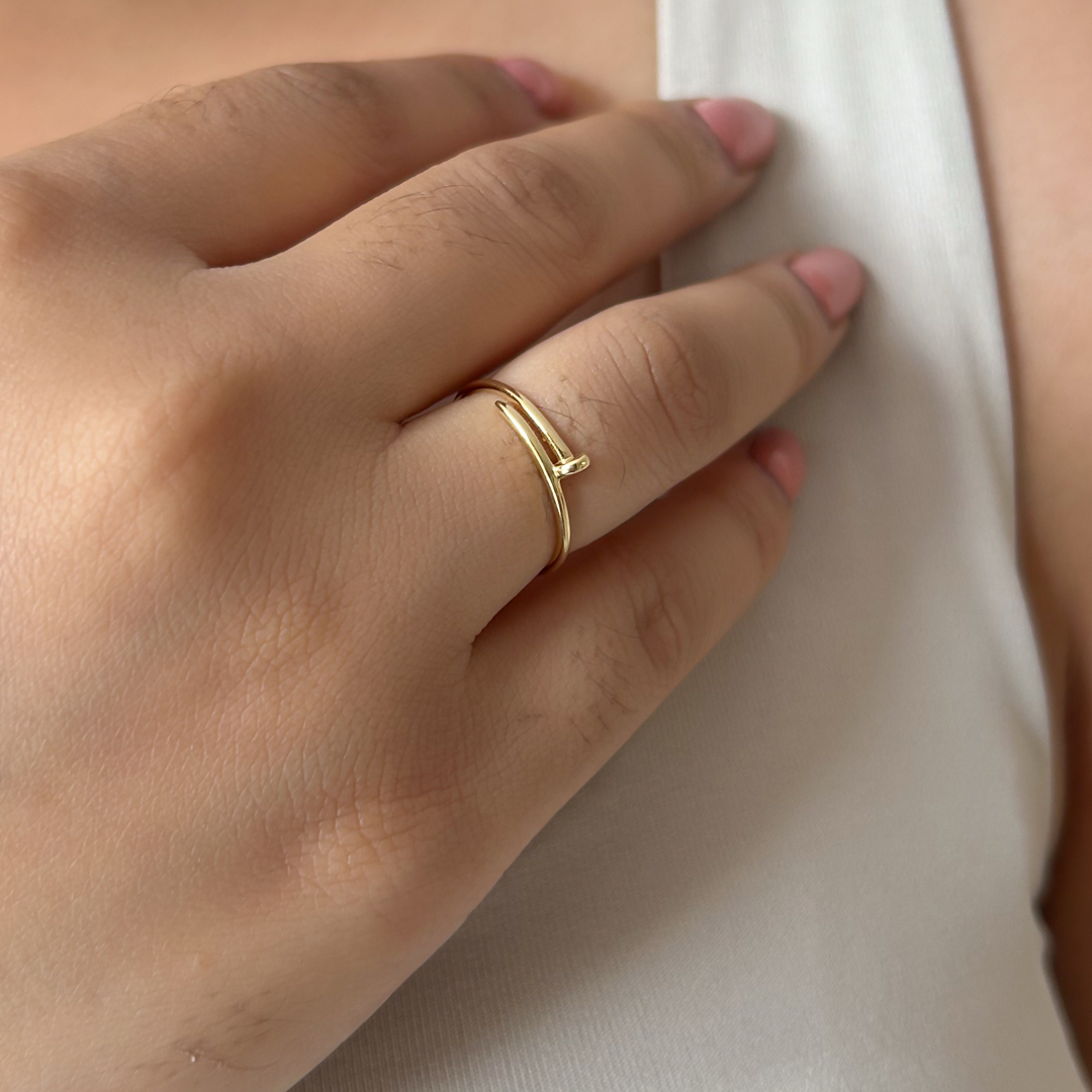 Nail Knot Ring