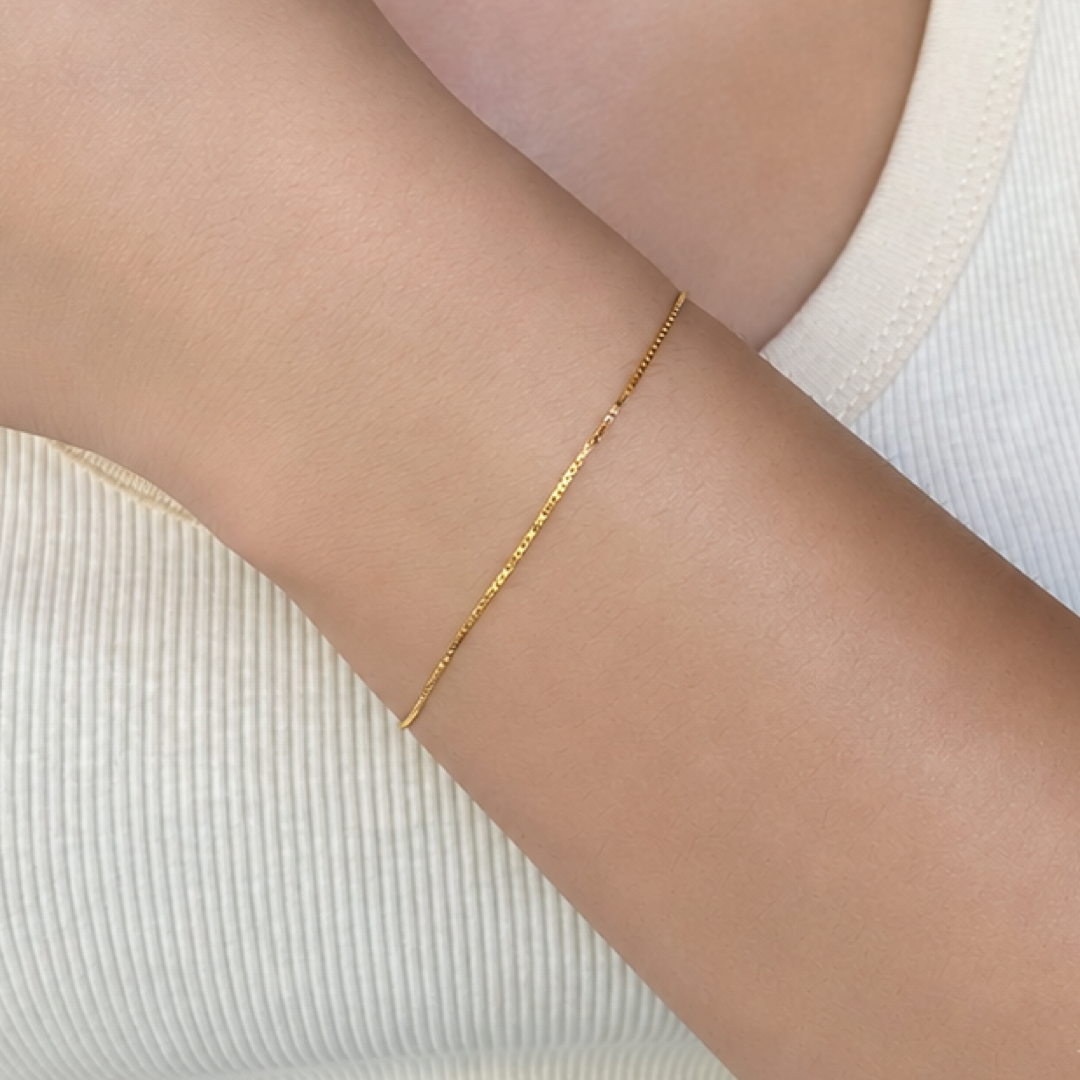 Sleek Box Chain Bracelet