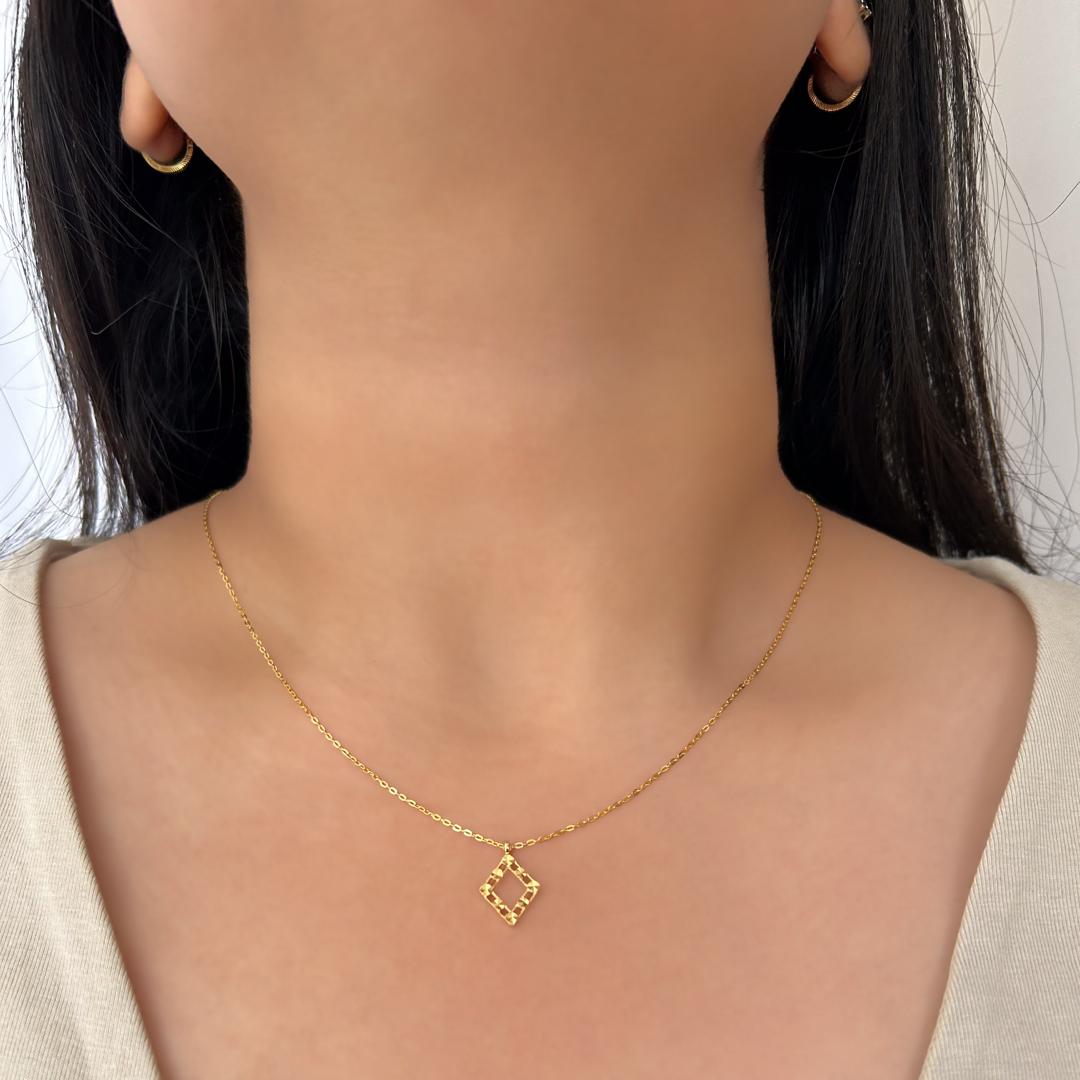 Sparkle Rhombus Necklace