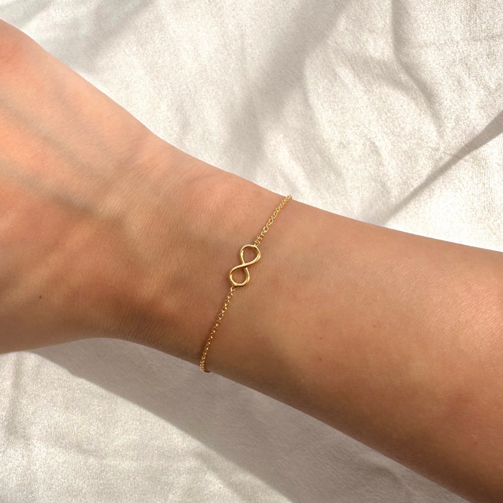 Women's Red Gold Plated Heart Link Bracelet - Priyaasi | Link bracelets,  Red gold, Stone gold