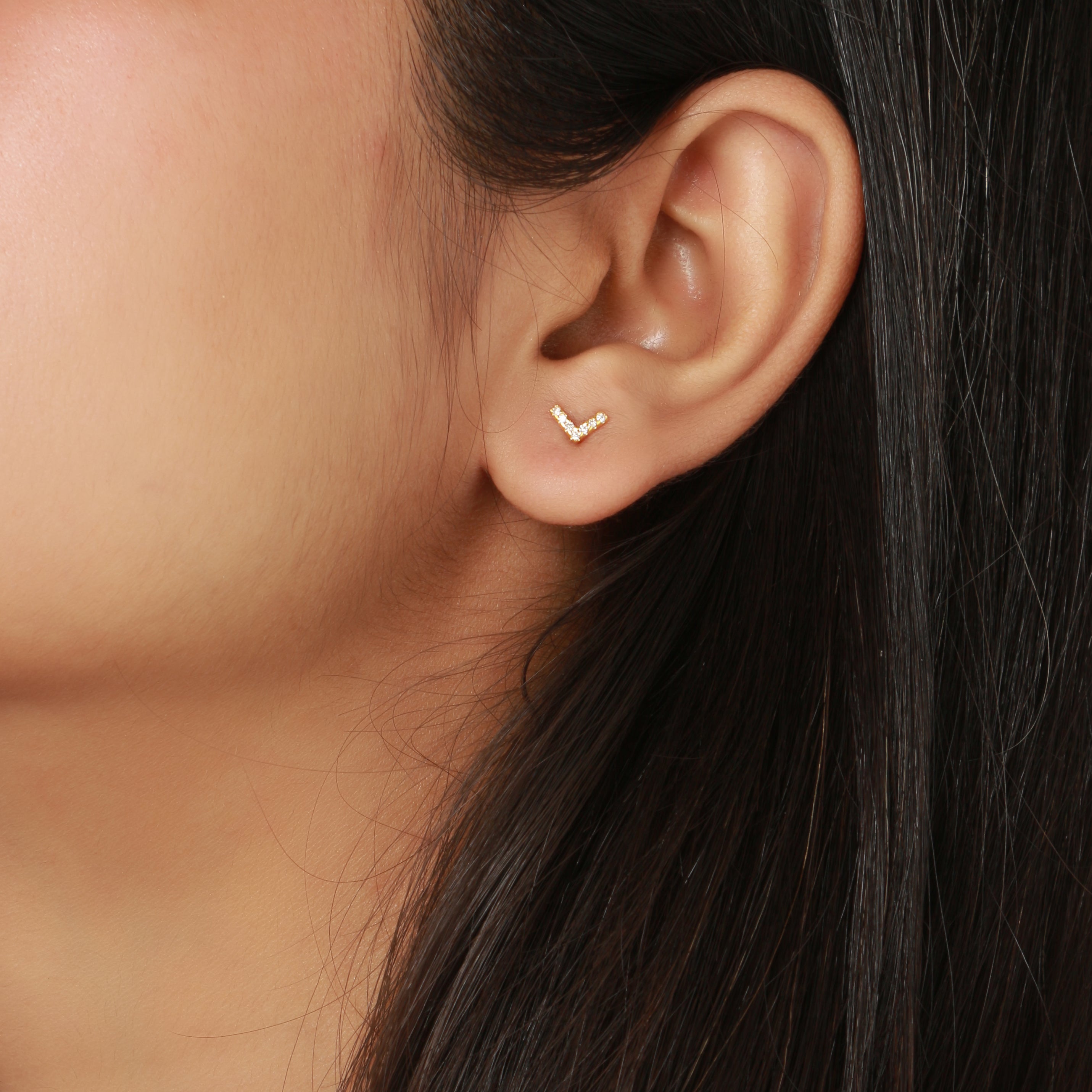 Gold minimalist stud earrings | JewelryAndGems.eu