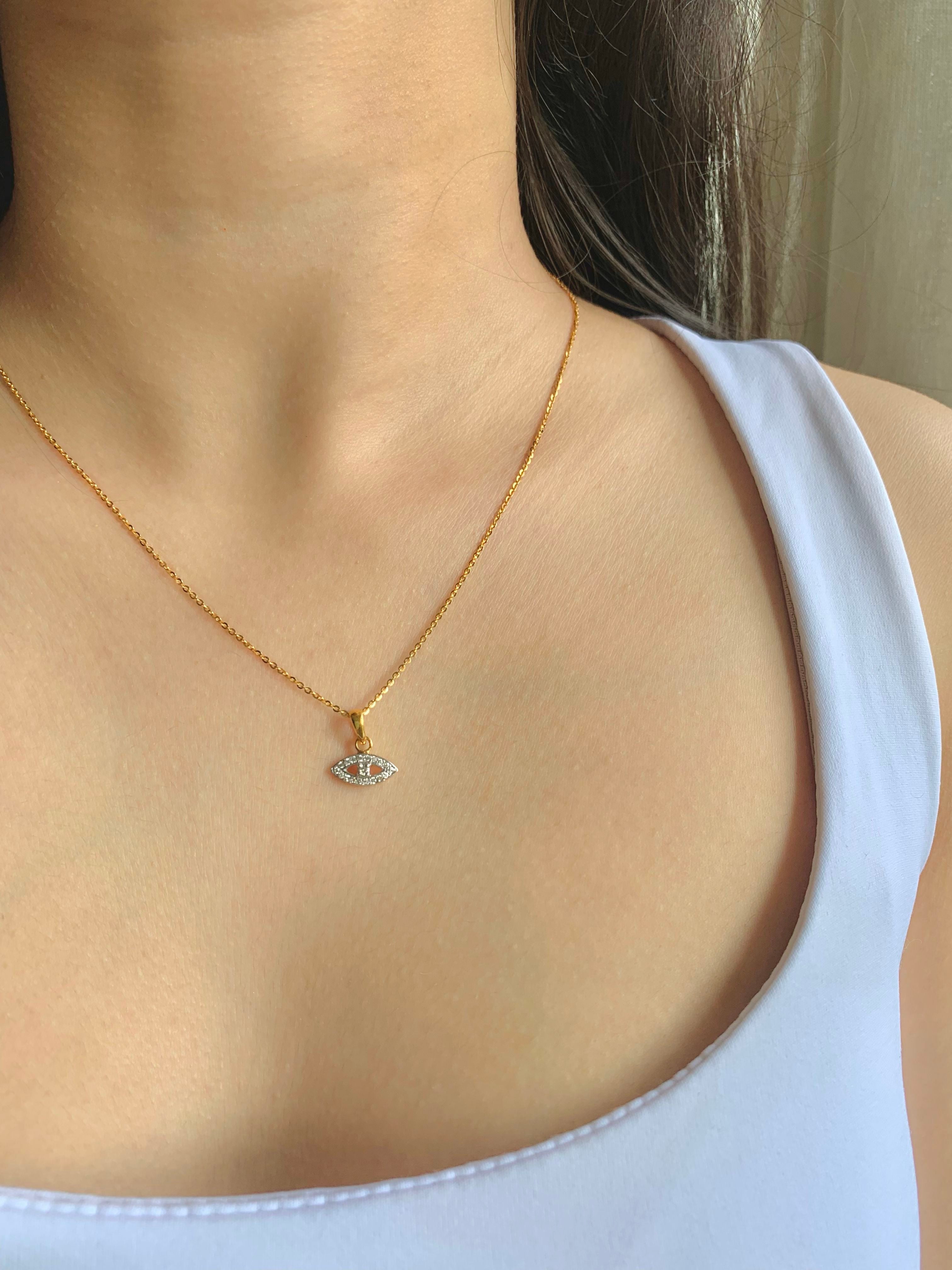 Mini Heart Chain and Pendant Necklace in Gold | Uncommon James